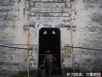 挑水人