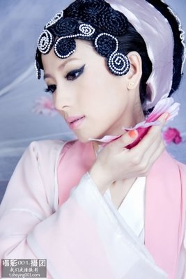 一眼回眸，尘缘遇了你