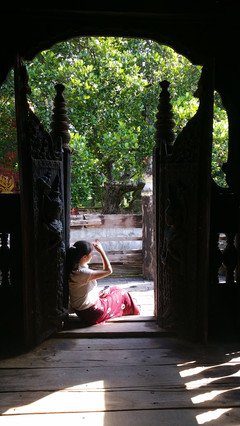 赤足行走