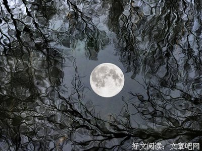 又是中秋，又见月圆