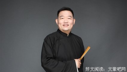德云女孩、陪睡电台…19年红透半边天的德云社带火了哪些哏？