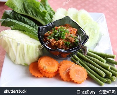 园门口一株老柳树