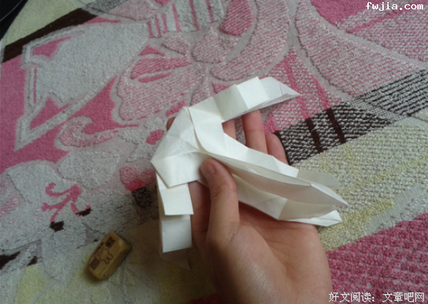 白天的自己像只孩子手中的纸飞机