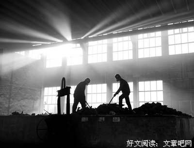 废墟上的劳动者