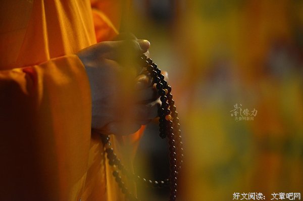 【隐秘】寺庙里，和尚和尼姑们的特殊服 务……
