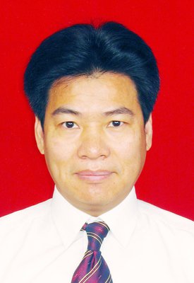 25岁想谈恋爱的医学研究生：我该考博还是工作？