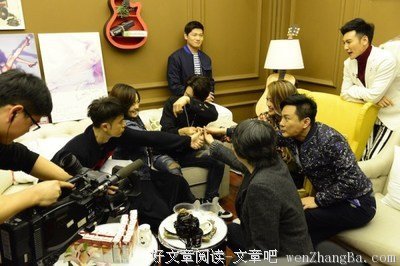 她是高晓松前任，是性感舞后，是红极一时的歌手。五年前，她却突