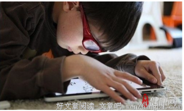 沉迷玩手机，正在毁掉你的眼睛