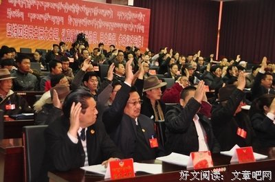 周星驰：你做政协委员的样子玉树临风，你满头白发的出现让人生疼