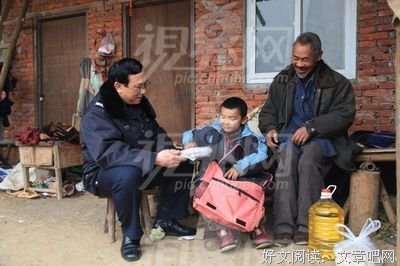 《贫穷的本质》经典读后感10篇