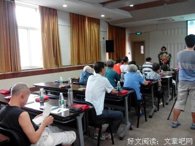 过度用关爱“保护”孩子，北大毕业生都会拉黑父母
