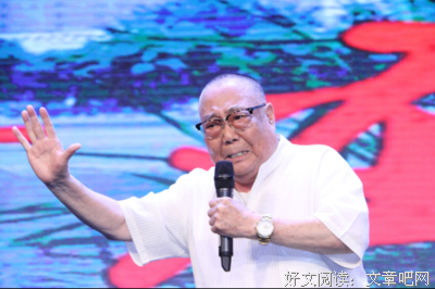 朗诵：迎新春，心心相连握手言欢
