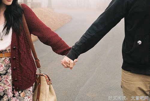 世上有这么多事可操心 你却天天只绕着爱情转
