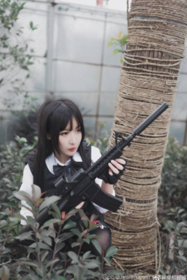 小姐姐，一起吃鸡吗