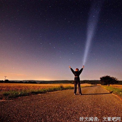 真正废掉一个人的，从来不是稳定的工作