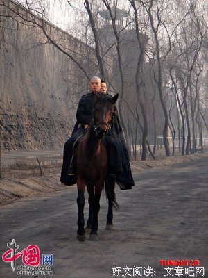 《白银帝国》的读后感10篇