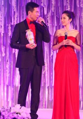 董璇高云翔离婚：结婚不一定是为了幸福，但离婚一定是