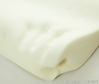 “1999 年后所有人的记忆都被篡改了？” 