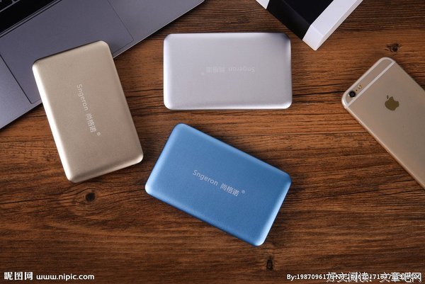 “假笑哥”爆红网络：假如生活欺骗了你，你至少可以选择假笑