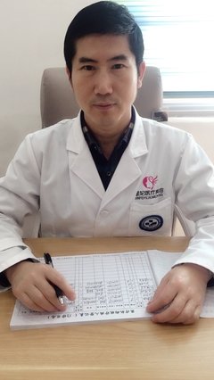 没学会泫雅“厚唇妆” 的我丰唇了 亲身体会丰唇有毒！上瘾+后悔！