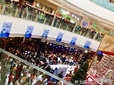 回到过去拥抱你，但是那个人为什么要在那里等你？