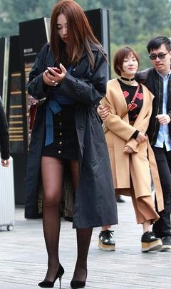 美女秘书找上老板亲弟弟。