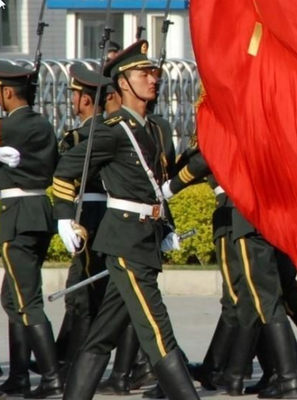 黄晓明，可能是全中国最不受待见的帅哥