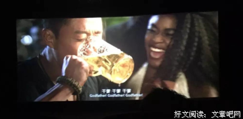 深夜10点，喝着啤酒和她聊天
