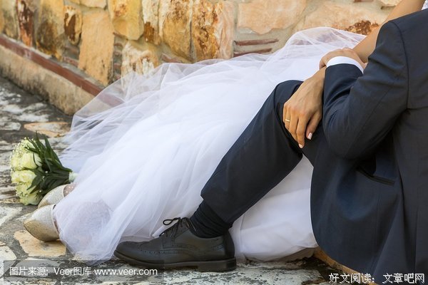 年轻人不想结婚，是因为婚姻门槛太高了