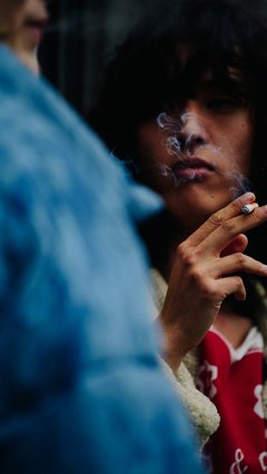 “我只是，偶尔地，不爱你了。”