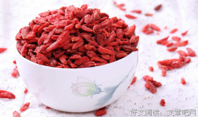 枸杞和它“天生一对”，若能连喝三天，比玮哥还猛，爱妻直呼：不