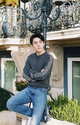 李佳琦：男生们注意了，你们的恋爱魔鬼来咯！