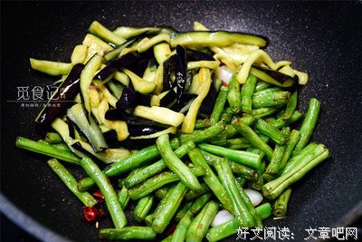 靠吃素走红的网红妹子连续30天纯吃肉，粉丝们生气得骂了出来...