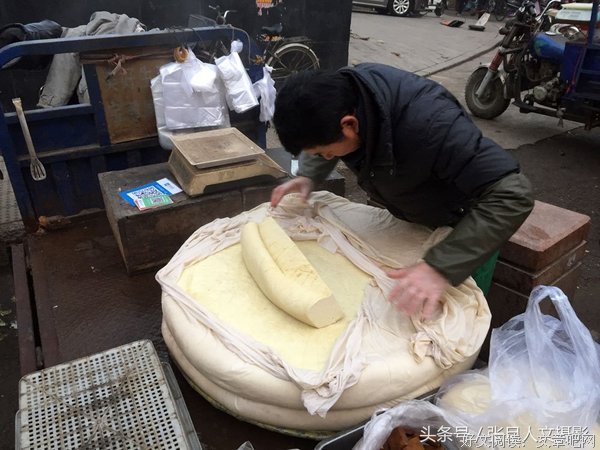 对外卖小哥好一点，是做人的起码良知