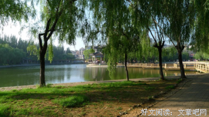 有关今宵酒醒也多而处，袁柳岸晓风残水心之把。的句子