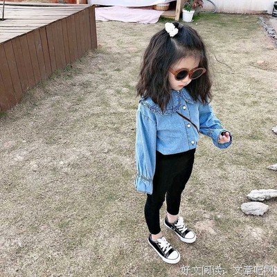 “因为嫌自己丑，我1个月买了200件新衣服”