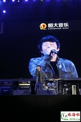 郑钧：李诞大张伟的槽点就是自以为特好笑丨文周专访