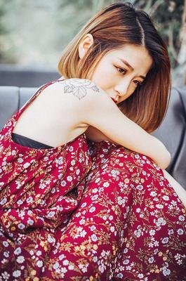 对只要么些心疼的句子