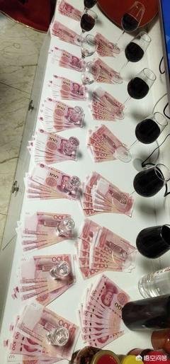 两个人在一起，到底是钱重要，还是感情重要？