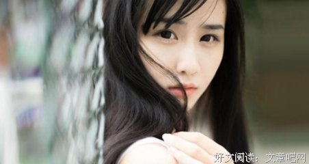 “女人好色起来，会有这几个动作，堪称婊女，你知道吗