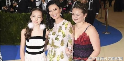 扒扒邓文迪（1）：顶级捞女的原生家庭是什么样的？