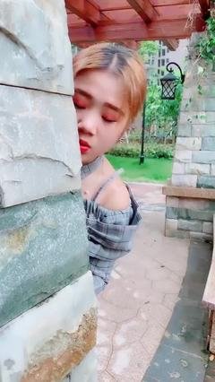 “熬过这段时间，我们就见一面吧。”