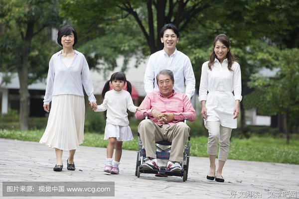 疫情期间，男子炫耀致父停职：教育孩子，才是父母最重要的事业