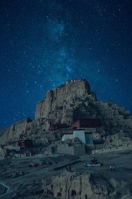 关于你好，青春；到得这和见，流年。的句子