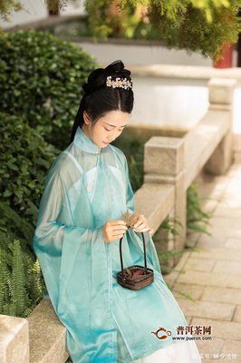 赌书消得泼茶香。句子大全