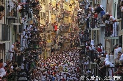 《疯狂斗牛场》经典影评1000字