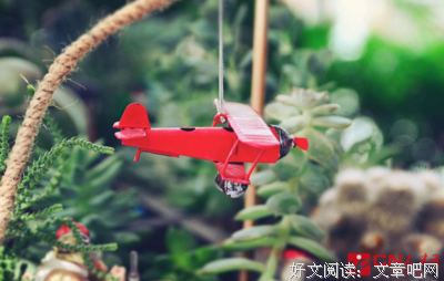 回望灯如豆，浅握双手句子
