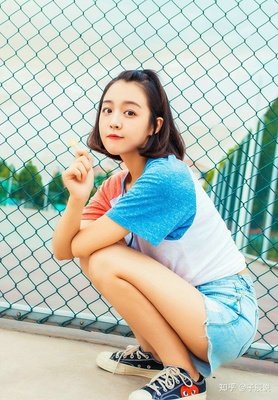 中年男人出轨困境：离开家庭万人唾弃，回归家庭生不如死