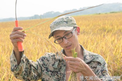 还没开学的大学生，靠在家种地维持亲情.......