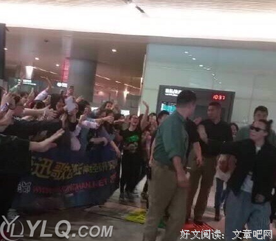 陈奕迅：我什么都没有，只有爱。